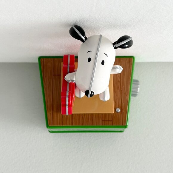 Hallmark PEANUTS Snoopy Dance Party Musical Christmas Figure 2017 Tested WORKS - Picture 7 of 8